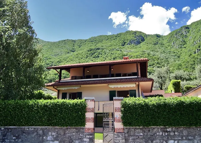 La Spiaggia Apartment *